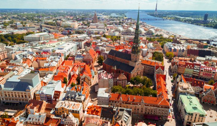 Туристическая страховка в Латвию